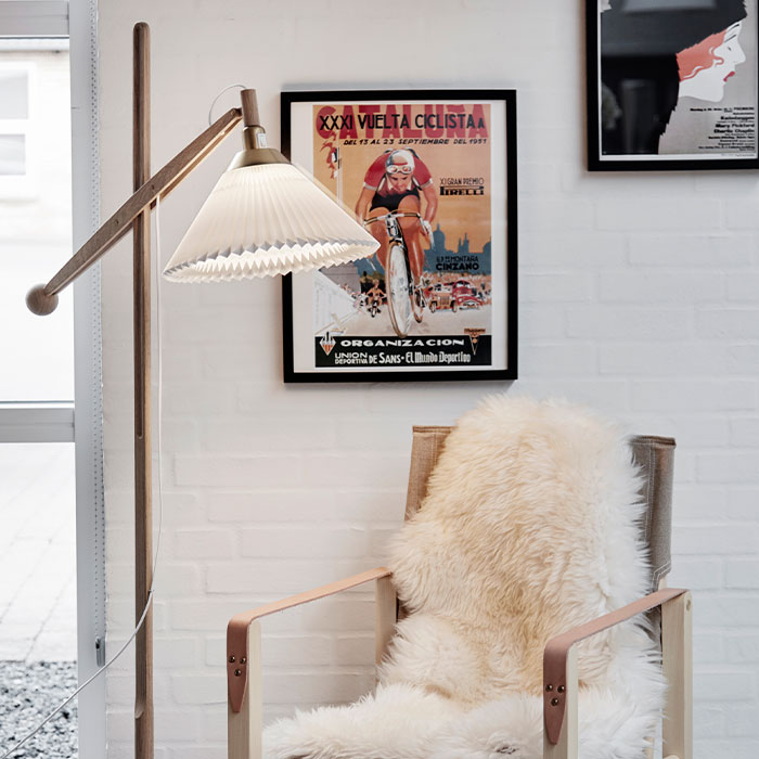 フロアランプ モデル325｜レ・クリント ジャパン 公式オンラインストア