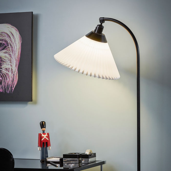 フロアランプ モデル368｜レ・クリント ジャパン 公式オンラインストア